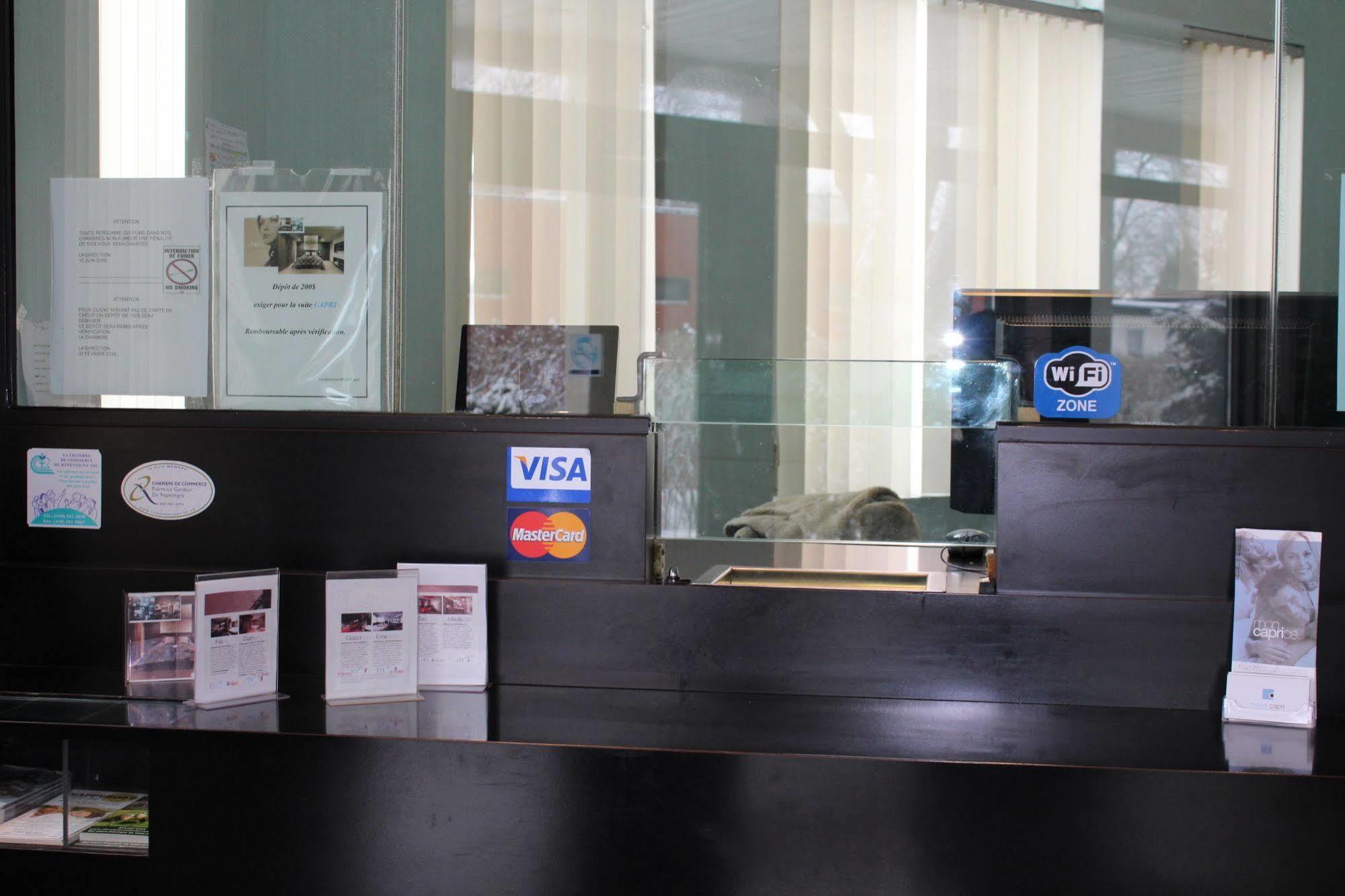Motel Capri Et Suites Repentigny Εξωτερικό φωτογραφία